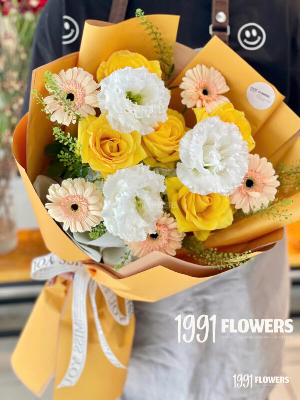 Bó hoa HỒNG VÀNG HELEN MIX CÁT TƯỜNG XOĂN CỒN MINH