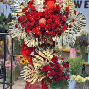 Kệ Hoa Đỏ Rực Rỡ tại 1991FLOWER